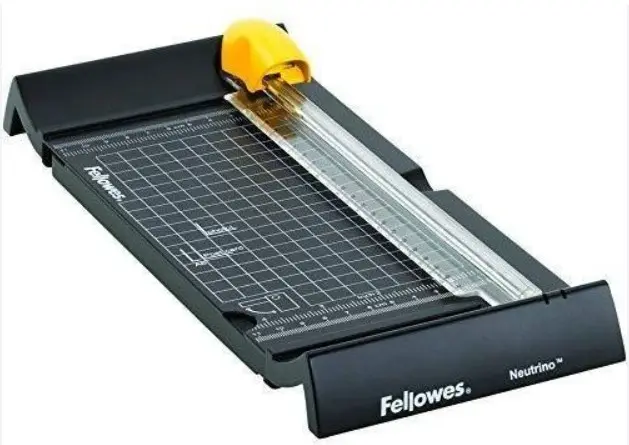 CIZALLA MINI NEUTRINO CON REGLA