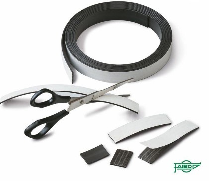 TIRA ADHESIVA MAGNÉTICA 2CM BLANCA 100CM